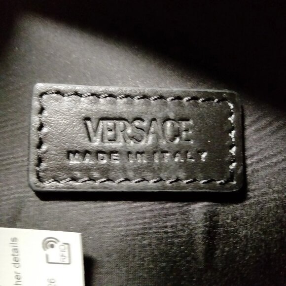 Authentic VERSACE Black Leather Crossbody Bag mon557-110925 - Picture 15 of 16